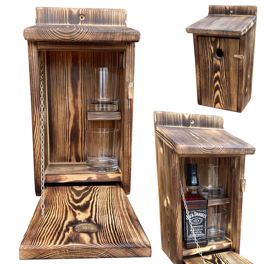 Holz-Vogelhaus mit Whisky-Minibar